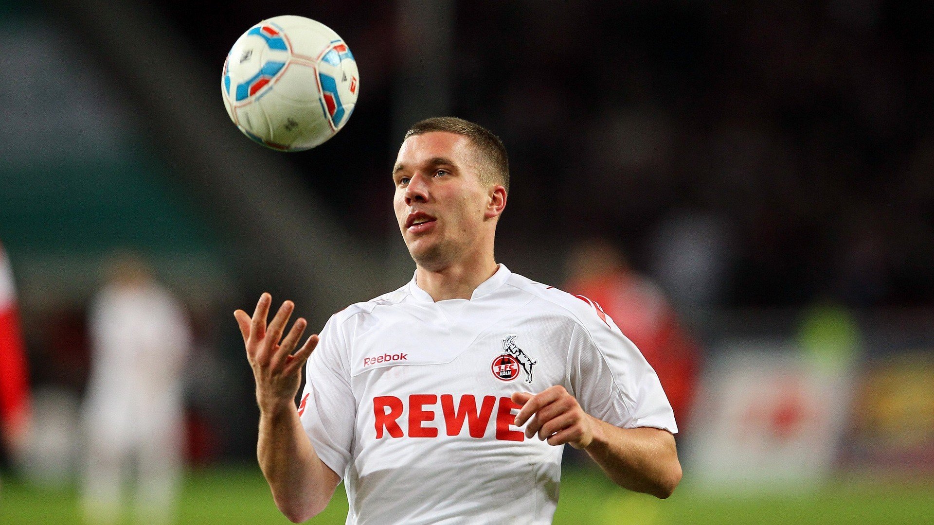 -中场组织者是否应具备双向能力适配强度联赛，中场要求